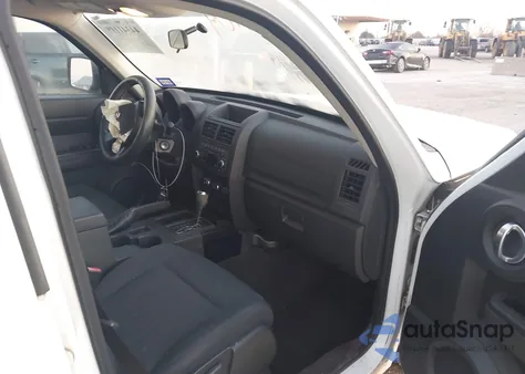 2011 Dodge Nitro Heat z USA, uszkodzony, nr VIN 1D4PT4GK2BW528825